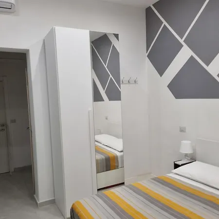 Locazione Turistica Adriatico בית הארחה 3*