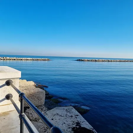 Locazione Turistica Adriatico 3*